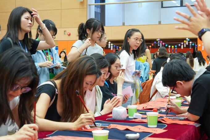 Gallery image of Mid-Autumn Festival Gathering - Chinese Calligraphy Booth - 6