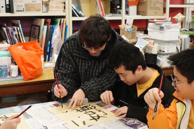Gallery image of 書法到校教育-保良局姚連生中學 - 1