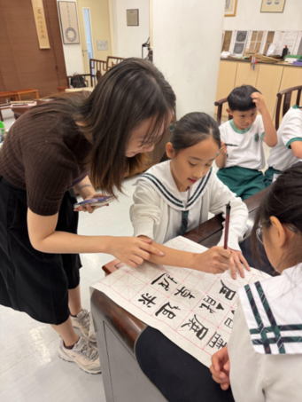 Gallery image of 書法到校教育 - 香港教育大學賽馬會小學 - 2