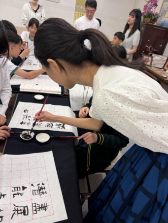 Gallery image of 書法到校教育 - 香港教育大學賽馬會小學 - 3